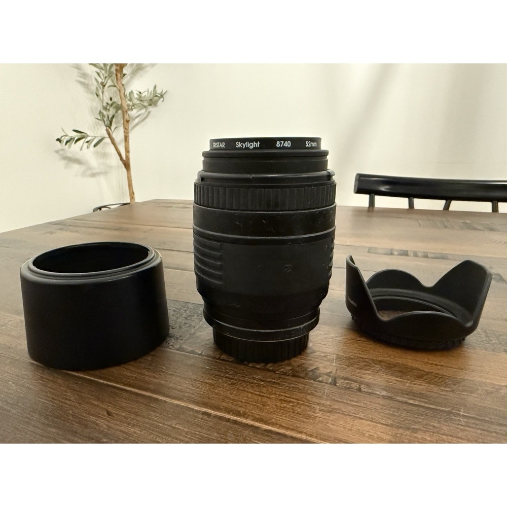 Sigma 70-210mm Camera Lens Multi Coated 1:4-5.6 UC Zoom Made In Japan Auto Focus